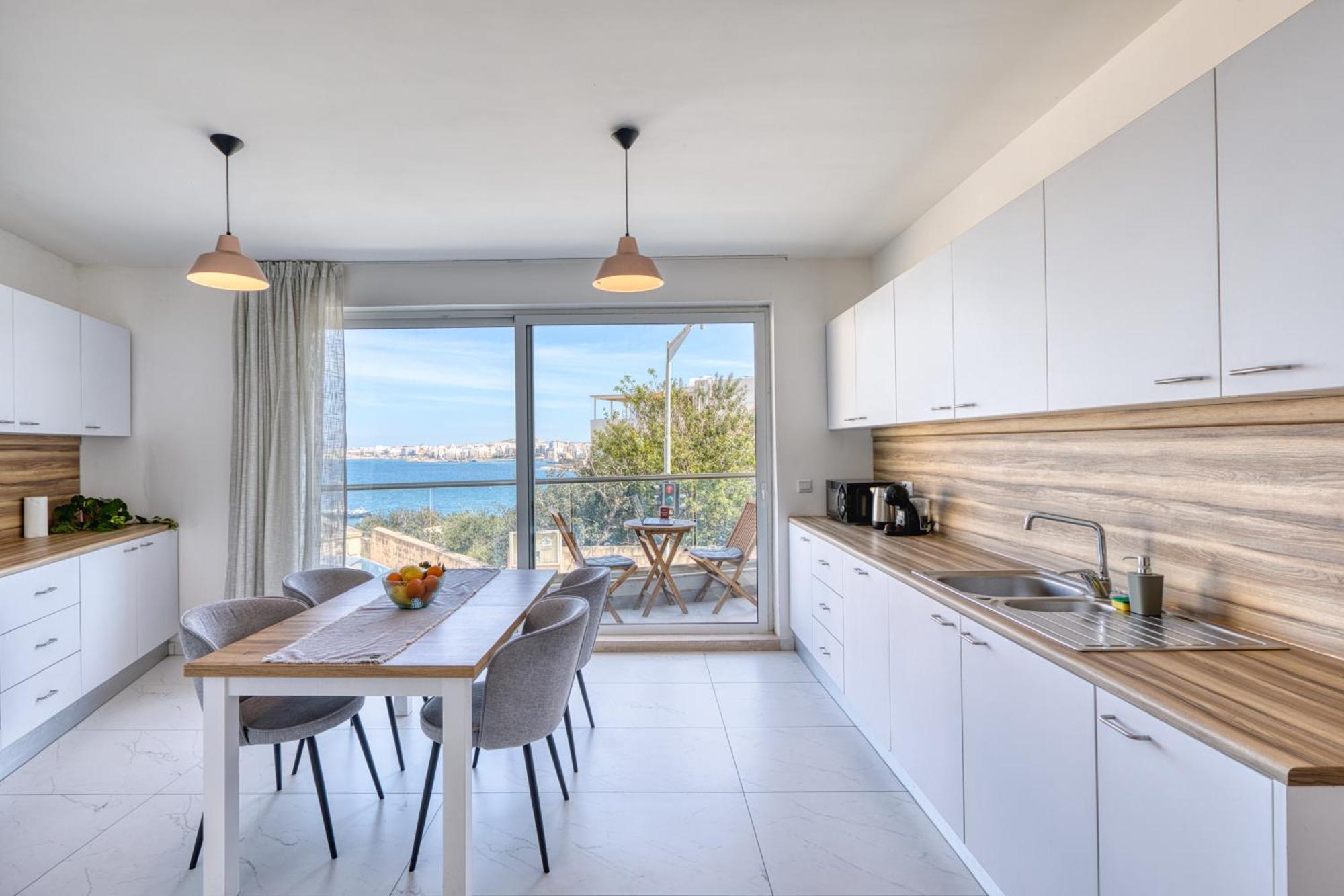 Blu Mar Sea View Apartments St. Paul's Bay Exterior photo